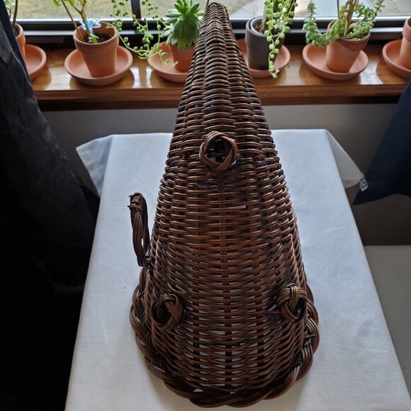 Large Woven Poly Rattan Dark Brown Horn of Plenty (Cornucopia) - Picture 4 of 7